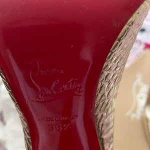 Brand new Christian Louboutin  Pigalle Follies 100 Coco Metallo